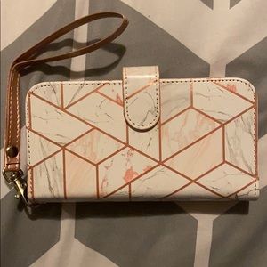 NWOT iPhone 11 Wallet with Removable Magnetic Case